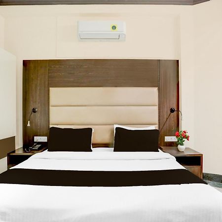 Super Townhouse Sushant Lok Phase 1 Formerly Hotel Neven Gurgaon Extérieur photo