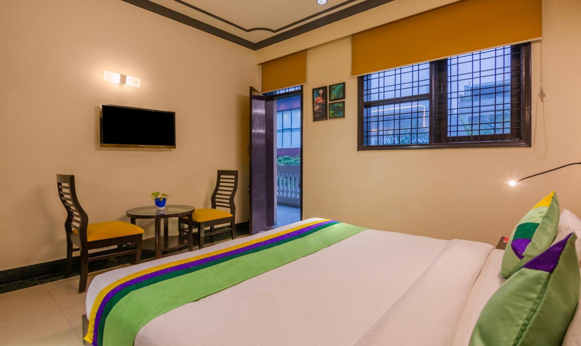 Super Townhouse Sushant Lok Phase 1 Formerly Hotel Neven Gurgaon Extérieur photo