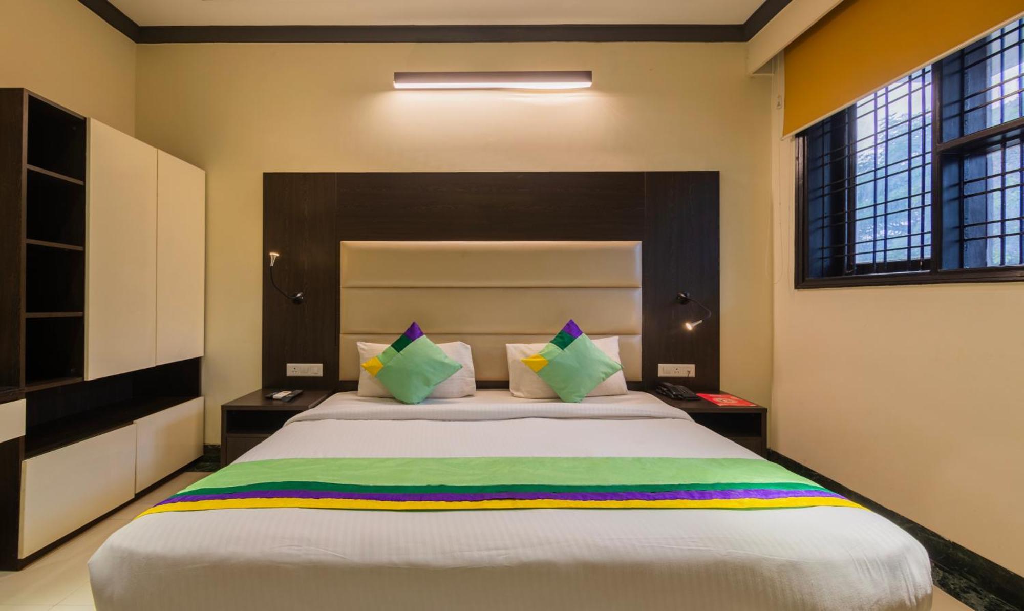 Super Townhouse Sushant Lok Phase 1 Formerly Hotel Neven Gurgaon Extérieur photo