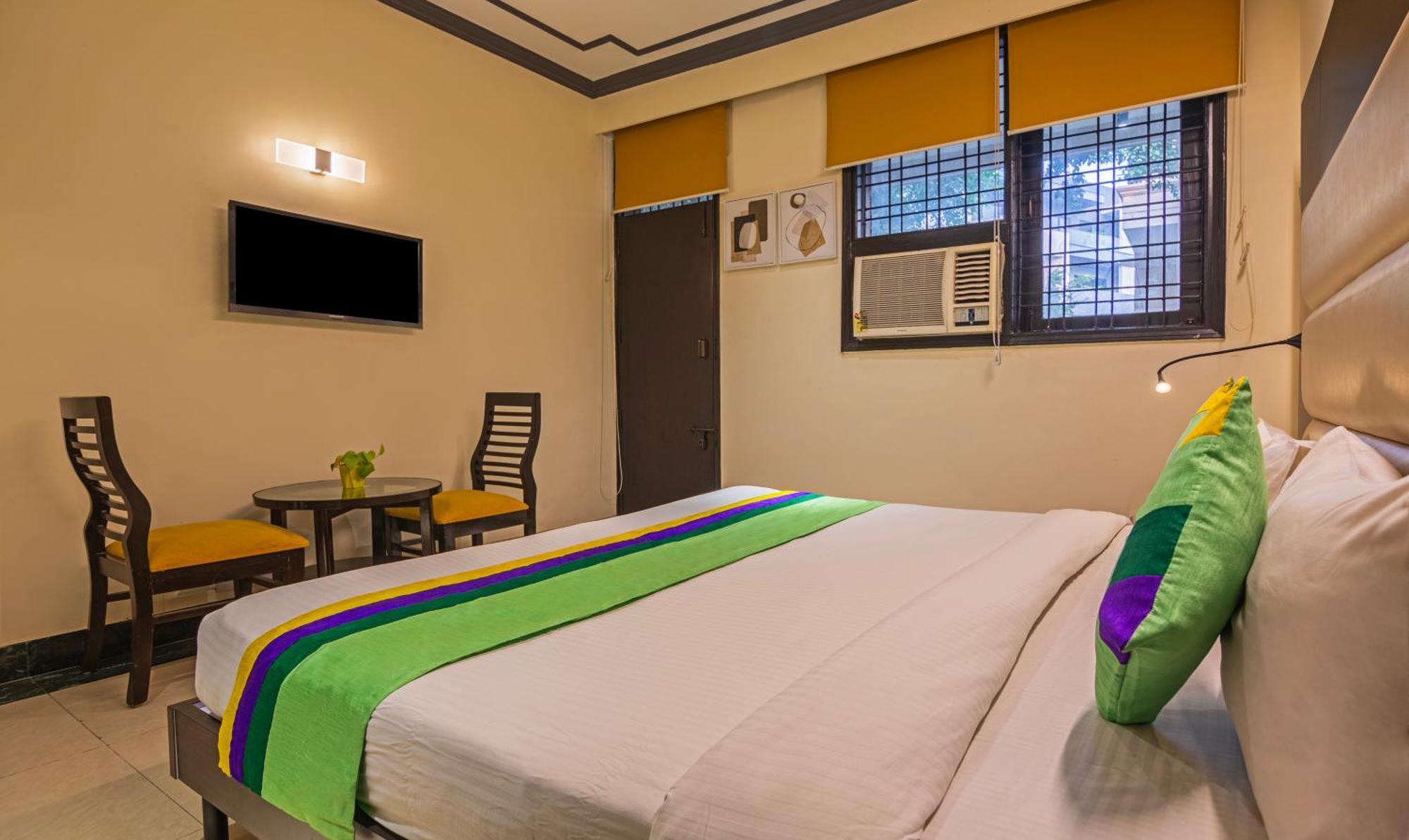 Super Townhouse Sushant Lok Phase 1 Formerly Hotel Neven Gurgaon Extérieur photo