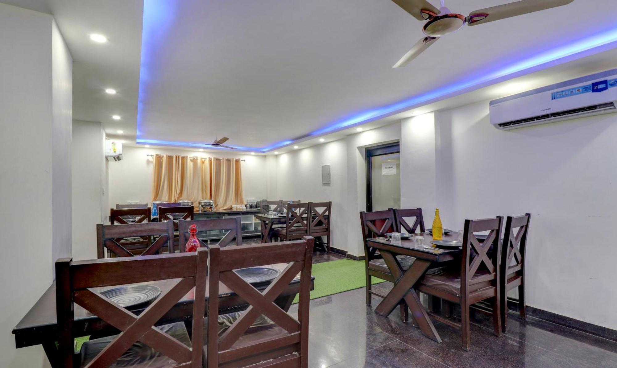 Super Townhouse Sushant Lok Phase 1 Formerly Hotel Neven Gurgaon Extérieur photo