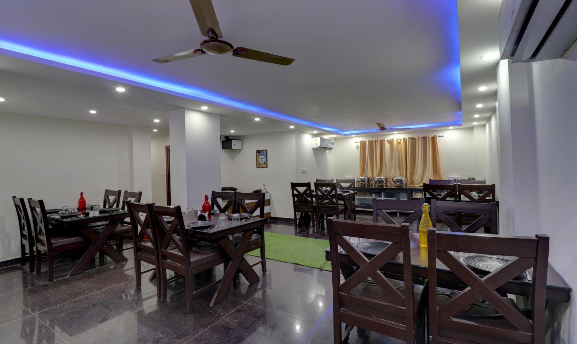 Super Townhouse Sushant Lok Phase 1 Formerly Hotel Neven Gurgaon Extérieur photo