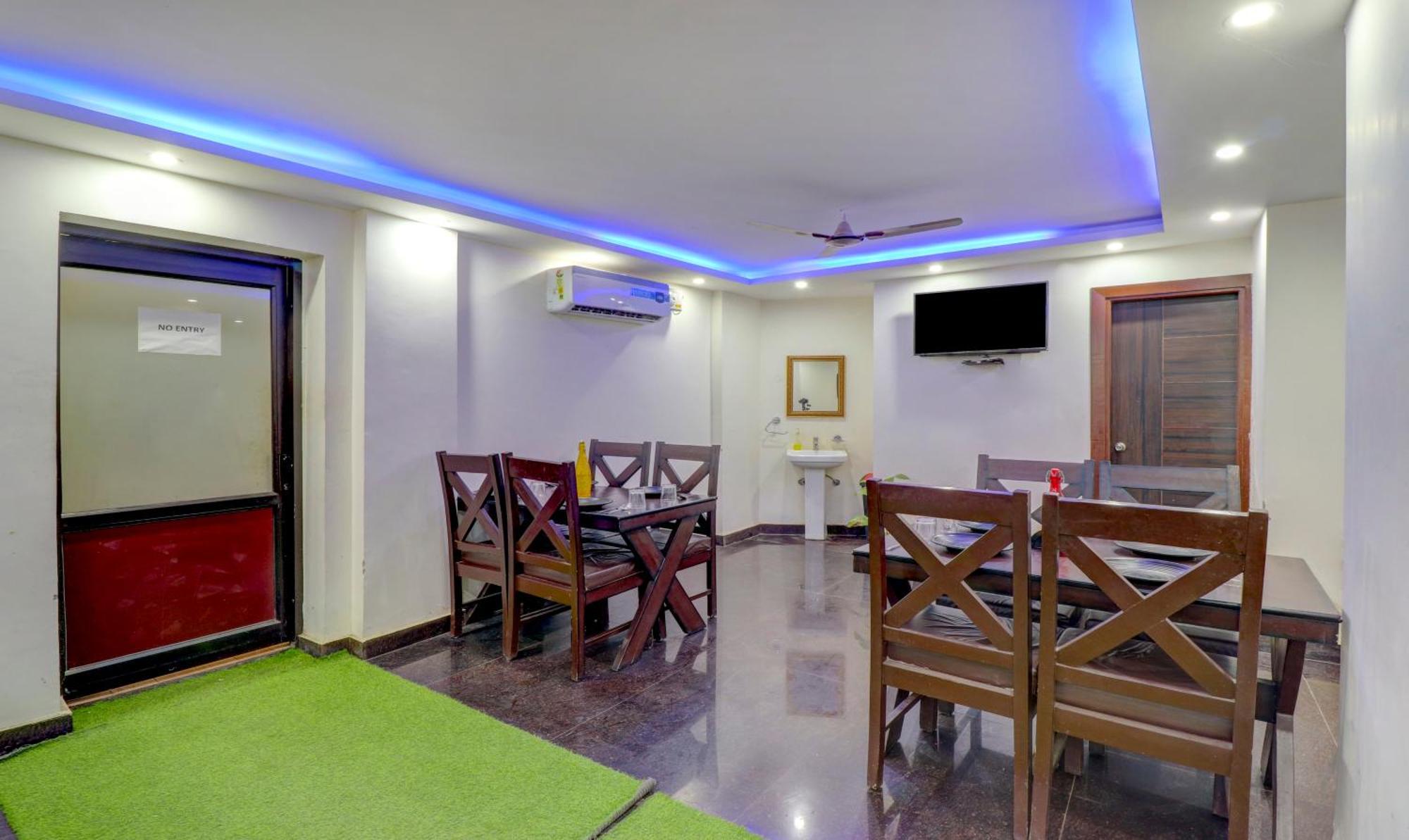 Super Townhouse Sushant Lok Phase 1 Formerly Hotel Neven Gurgaon Extérieur photo