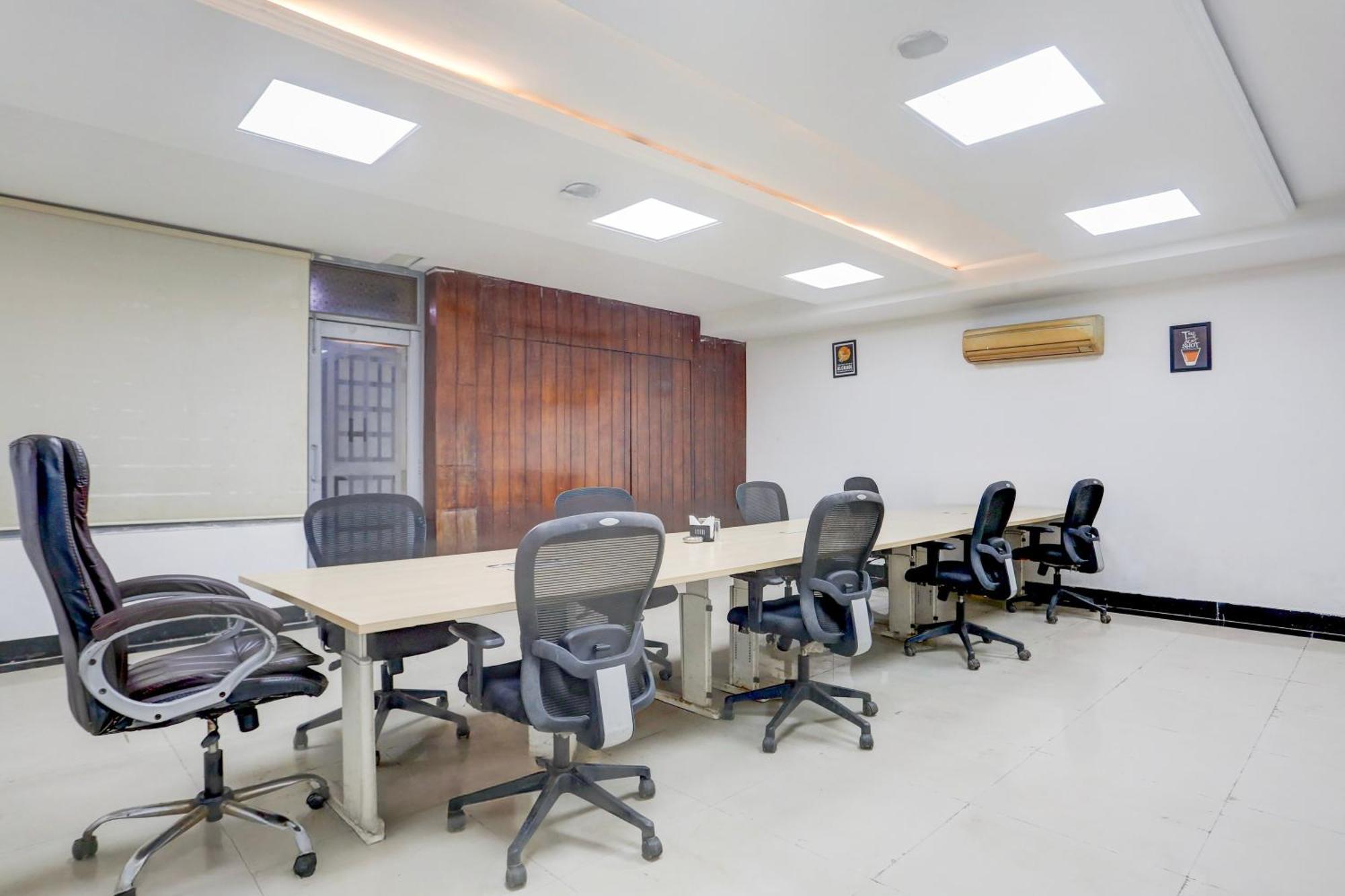 Super Townhouse Sushant Lok Phase 1 Formerly Hotel Neven Gurgaon Extérieur photo