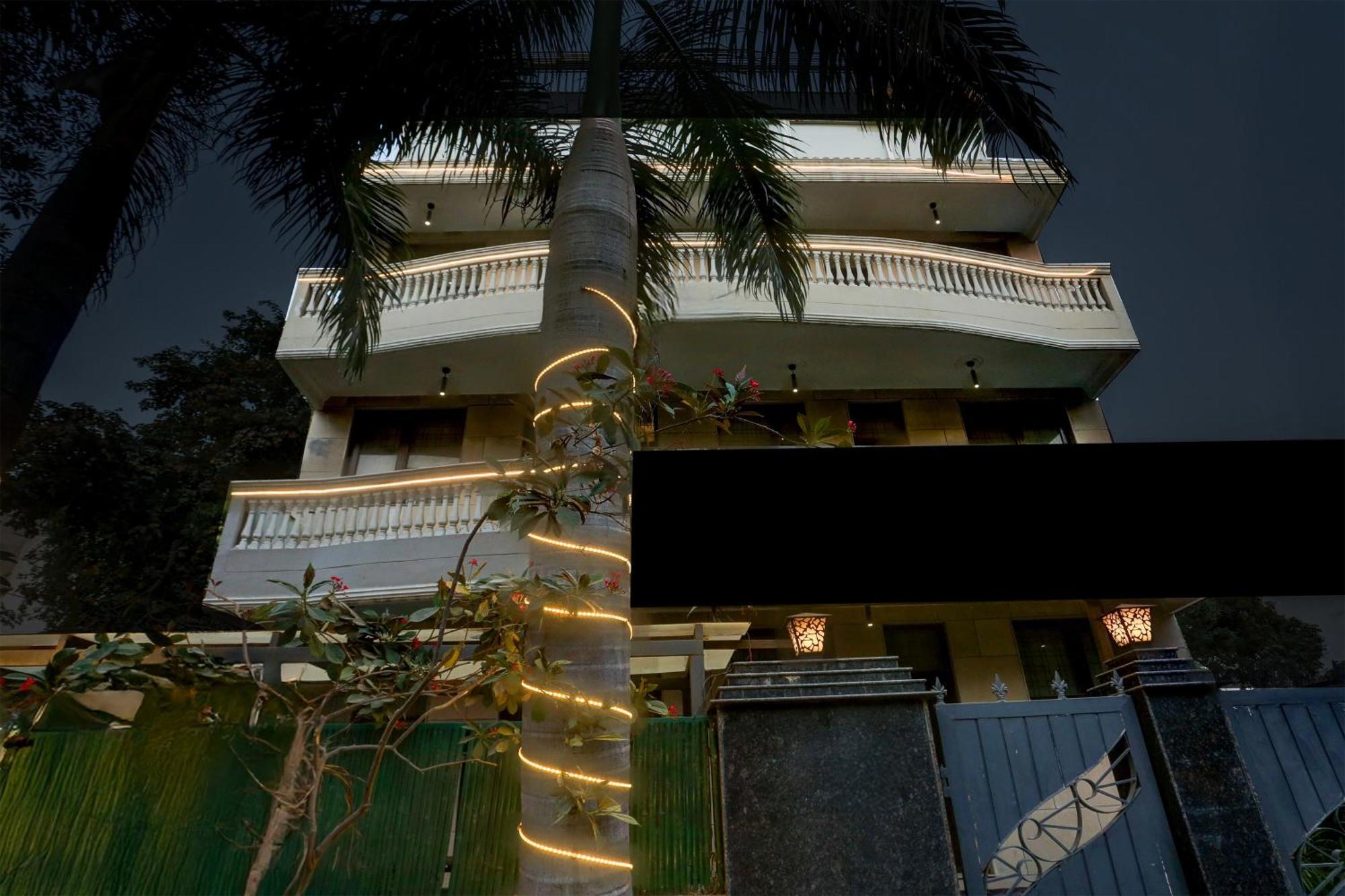 Super Townhouse Sushant Lok Phase 1 Formerly Hotel Neven Gurgaon Extérieur photo
