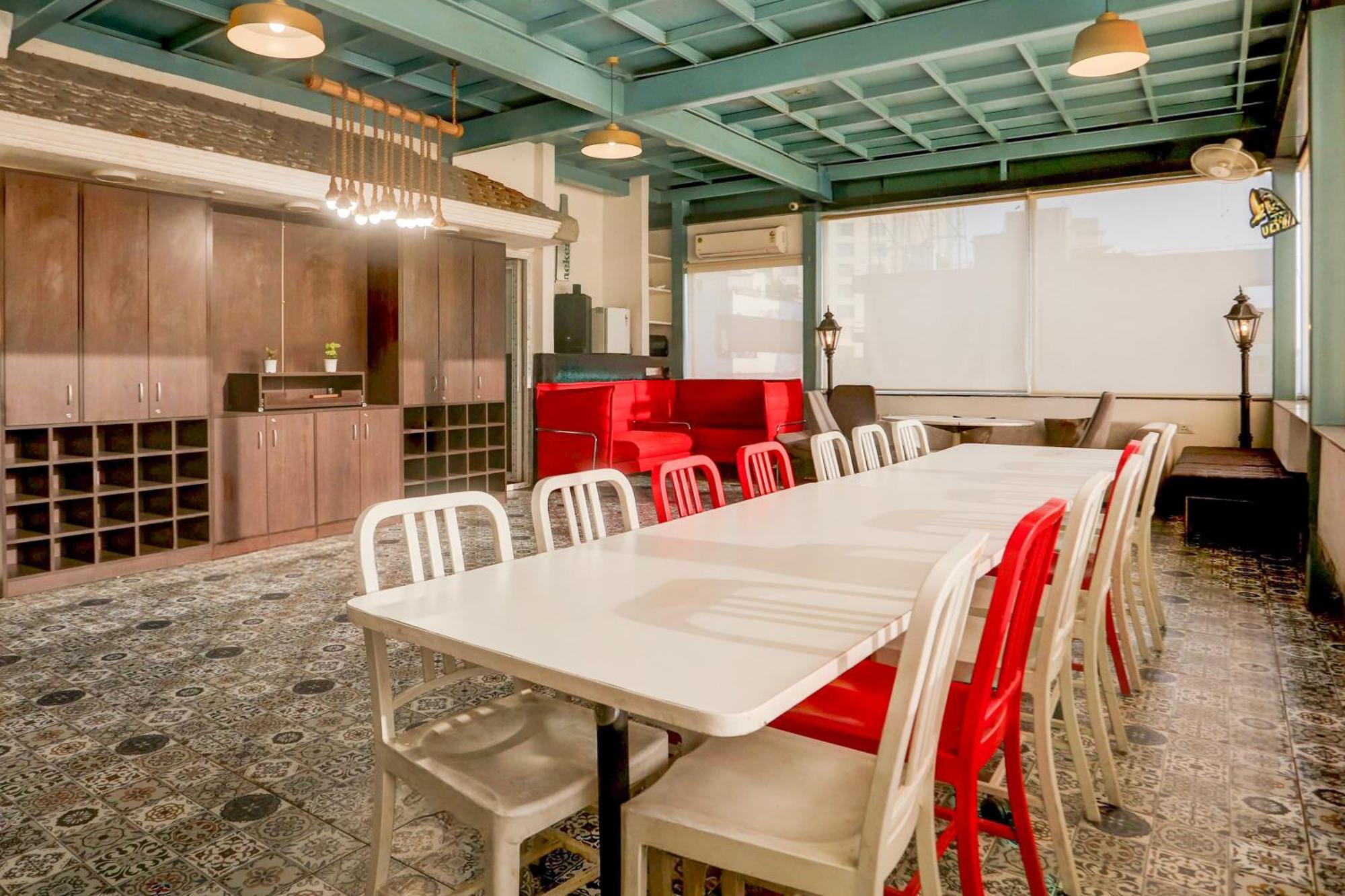 Super Townhouse Sushant Lok Phase 1 Formerly Hotel Neven Gurgaon Extérieur photo